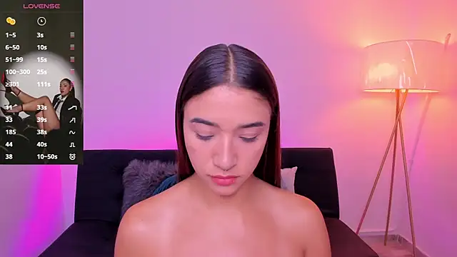 Snapshot of Antonella_Grayy chatting on 06.17.26 Antonella Grayy online show from 06.17.26