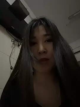 Snapshot of Fannywell chatting on 06.28.26 Fannywell online show from 06.28.26