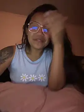 leila 22 online show from 11.15.25