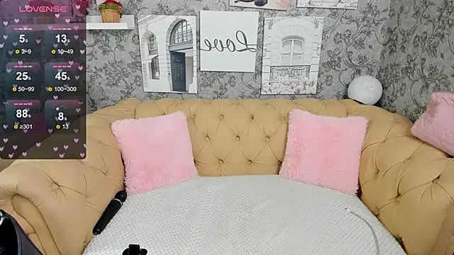 Snapshot of Tina_Walker chatting on 12.30.24 Tina Walker online show from 12.30.24
