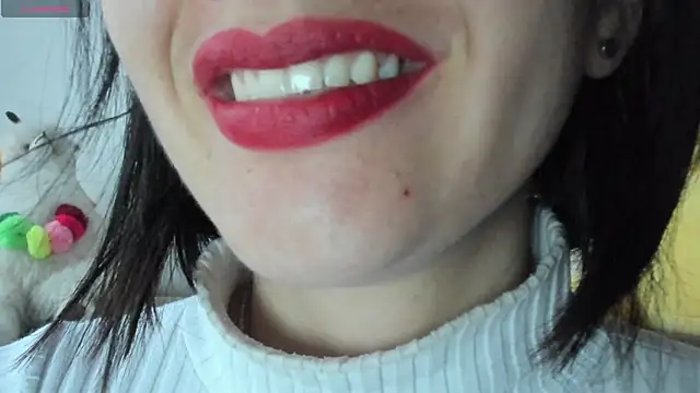 Snapshot of queen_fetish chatting on 03.14.25 queen fetish online show from 03.14.25