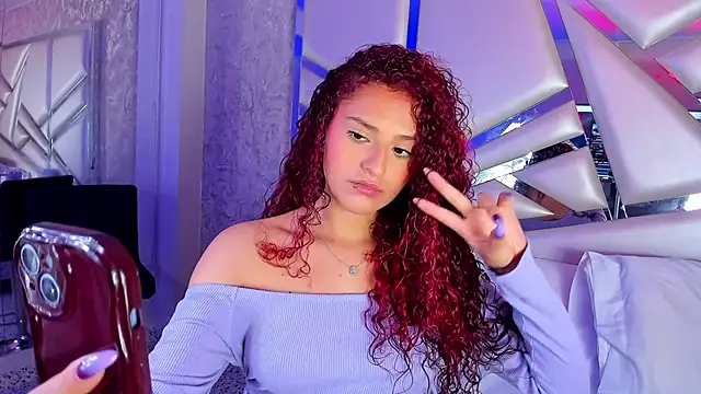 Snapshot of Miia002 chatting on 10.23.25 Miia002 online show from 10.23.25