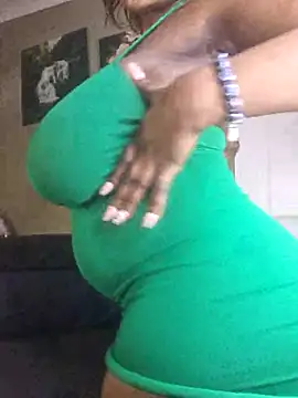 Bustygoddess32 online show from 03.15.25