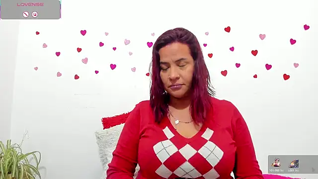 Snapshot of hazel_34 chatting on 01.11.26 hazel 34 online show from 01.11.26