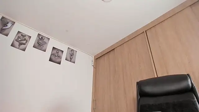 Snapshot of Bambi_gurl chatting on 03.14.25 Bambi gurl online show from 03.14.25