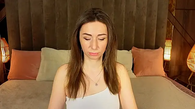 Snapshot of KimmmLi chatting on 10.30.25 KimmmLi online show from 10.30.25