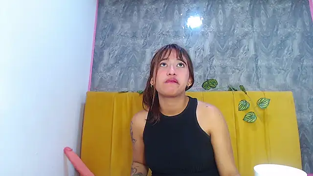 angelicatorrecm101 online show from 03.22.25