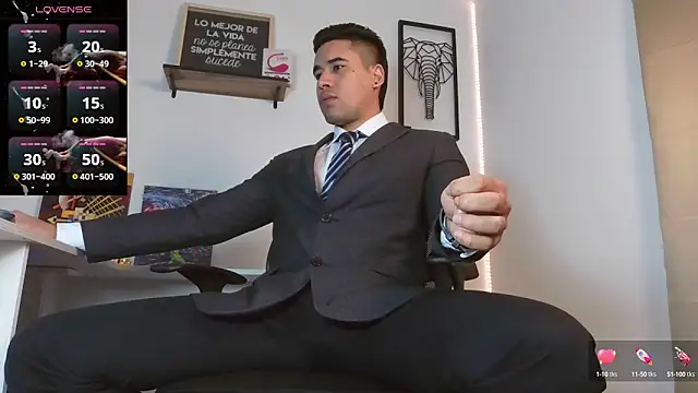 Snapshot of Thonydupont chatting on 03.13.25 Thonydupont online show from 03.13.25