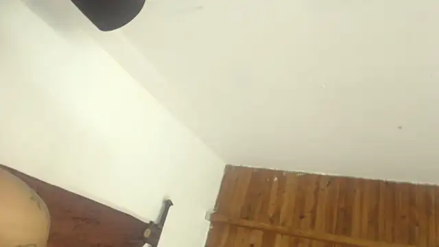 Snapshot of Alejagrantx chatting on 03.10.25 Alejagrantx online show from 03.10.25