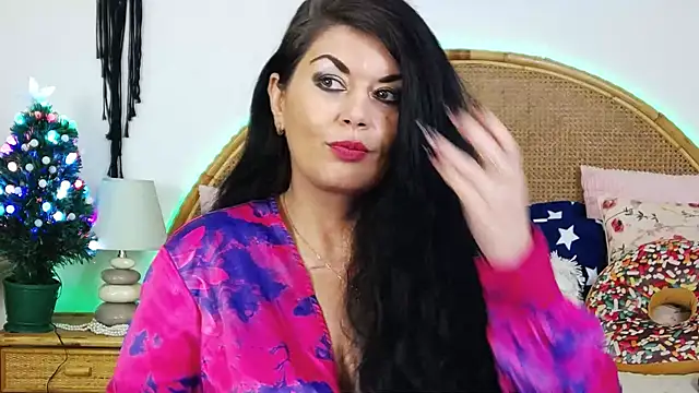 EllenGrace online show from 12.24.24