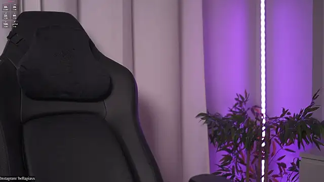 BellaGiaxx online show from 10.30.25