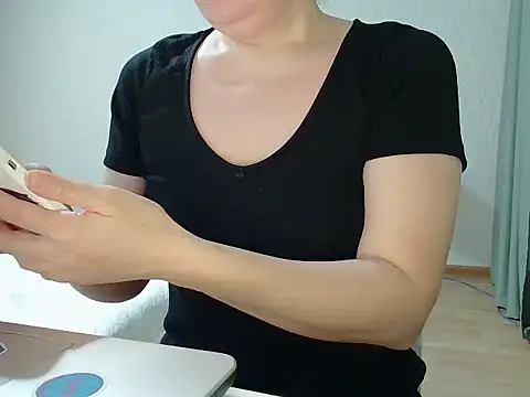 Snapshot of LagertaR chatting on 03.15.26 LagertaR online show from 03.15.26