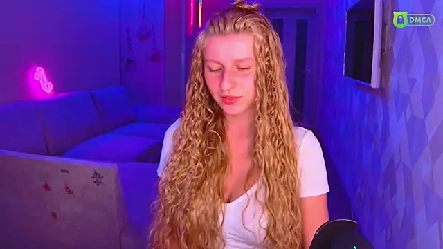 AmaliaQueen online show from 09.28.25