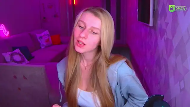 AmaliaQueen online show from 12.21.25