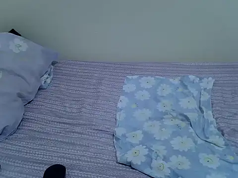 pretty leila2 online show from 12.02.25