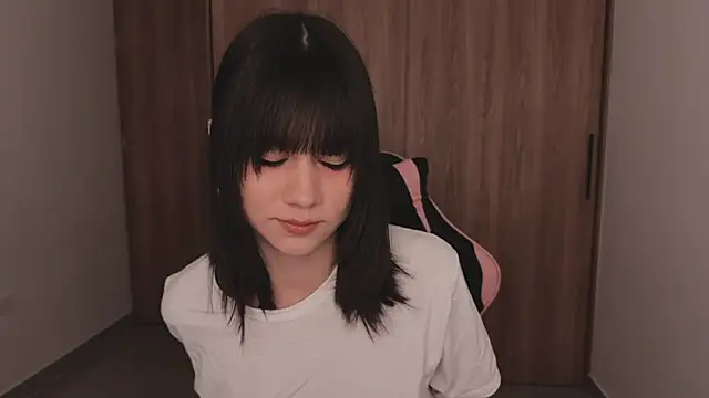 Snapshot of Raven__Blod chatting on 06.30.26 Raven Blod online show from 06.30.26
