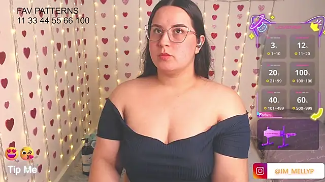 Snapshot of Mellyparker_ chatting on 04.23.26 Mellyparker online show from 04.23.26