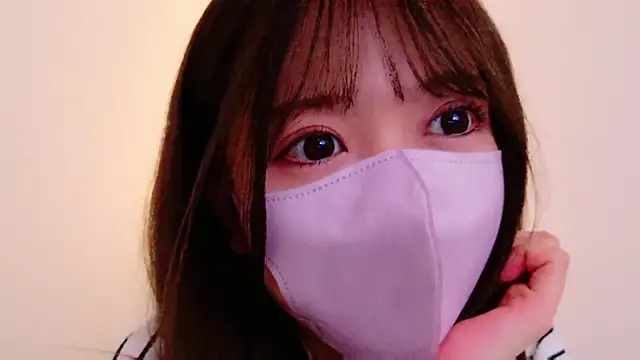 Snapshot of POCARI_SWEAT chatting on 12.20.24 POCARI SWEAT online show from 12.20.24