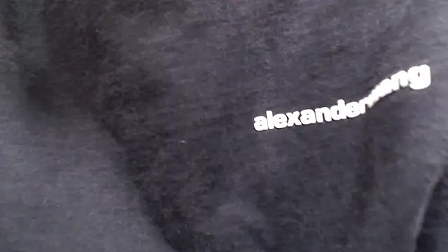 Snapshot of POCARI_SWEAT chatting on 11.07.25 POCARI SWEAT online show from 11.07.25