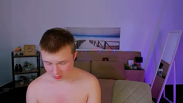 Snapshot of _Olli__Stiw_ chatting on 12.15.24 Olli Stiw online show from 12.15.24