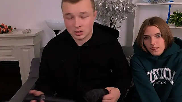 Snapshot of _Olli__Stiw_ chatting on 10.13.25 Olli Stiw online show from 10.13.25