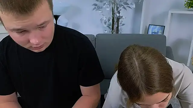 Snapshot of _Olli__Stiw_ chatting on 10.25.25 Olli Stiw online show from 10.25.25