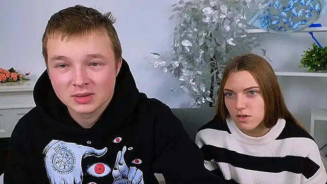 Snapshot of _Olli__Stiw_ chatting on 11.22.25 Olli Stiw online show from 11.22.25