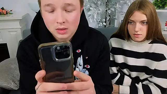 Snapshot of _Olli__Stiw_ chatting on 11.28.25 Olli Stiw online show from 11.28.25