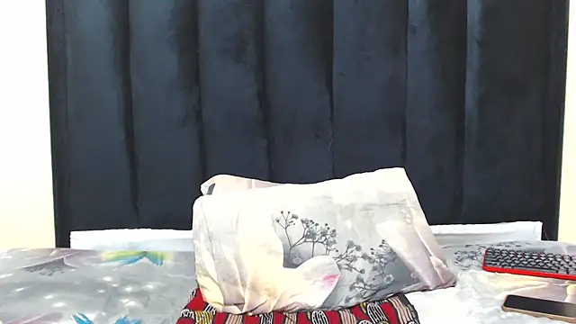 EBONY WILD ASS online show from 02.18.26