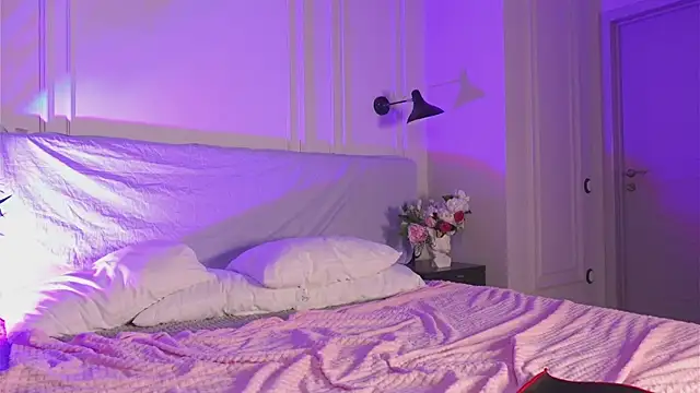 Beatrica Klein online show from 12.20.24