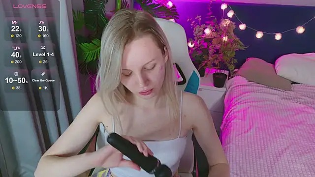 Beatrica Klein online show from 01.12.25