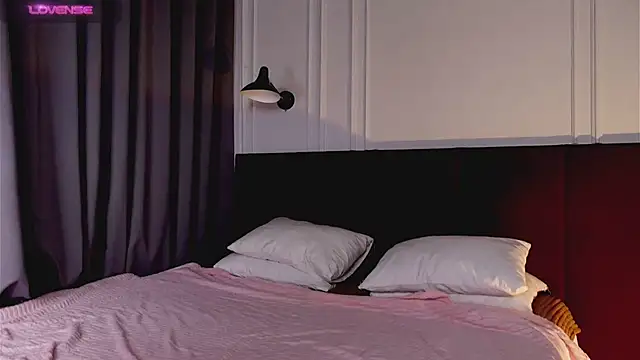 Beatrica Klein online show from 02.17.25