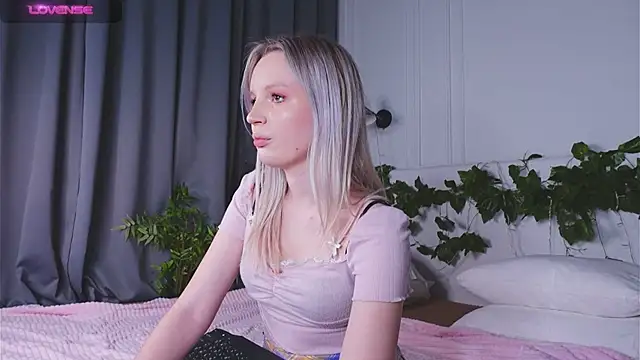 Beatrica Klein online show from 03.07.25