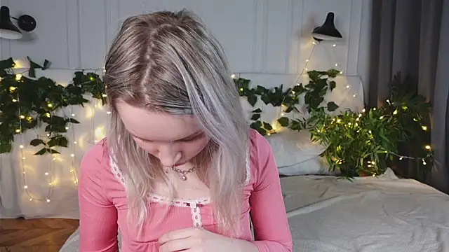 Beatrica Klein online show from 03.16.25