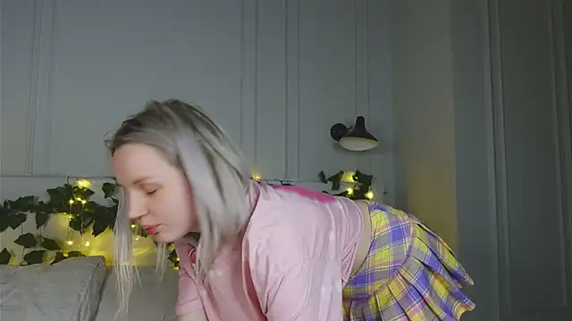 Beatrica Klein online show from 03.22.25