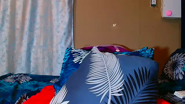 BERNINIBLUSHX89 online show from 11.02.25