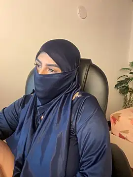 Snapshot of haddy_ss chatting on 11.18.25 haddy ss online show from 11.18.25