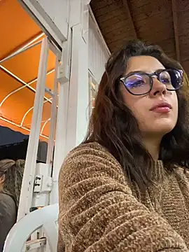 Snapshot of EmaSaenz chatting on 01.29.25 EmaSaenz online show from 01.29.25