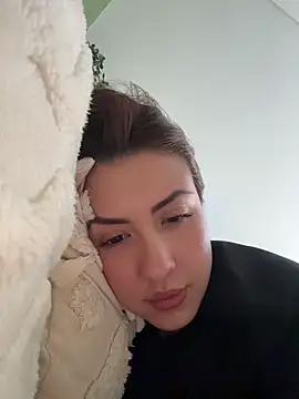 Snapshot of EmaSaenz chatting on 06.05.26 EmaSaenz online show from 06.05.26