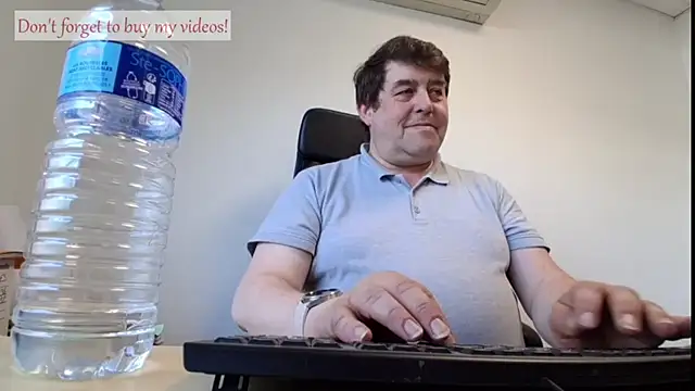 Snapshot of sympatrique chatting on 06.22.26 sympatrique online show from 06.22.26