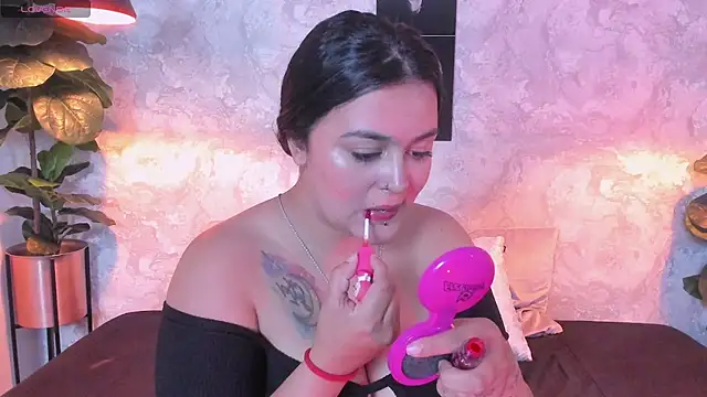 Snapshot of alina_stark chatting on 02.02.26 alina stark online show from 02.02.26