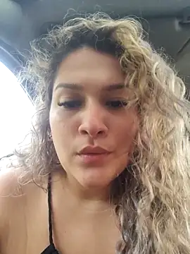 Snapshot of Sara_smiiith211 chatting on 02.15.26 Sara smiiith211 online show from 02.15.26