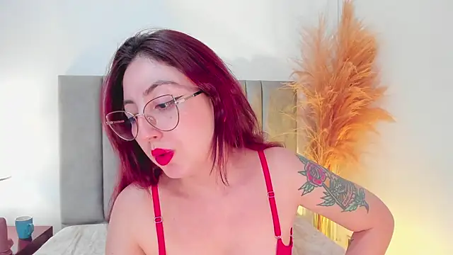 Snapshot of Emilywatsonn chatting on 01.09.25 Emilywatsonn online show from 01.09.25