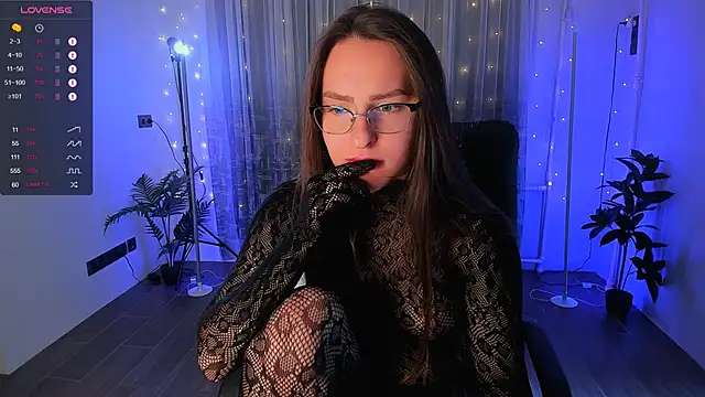 Alicia x art online show from 12.02.24