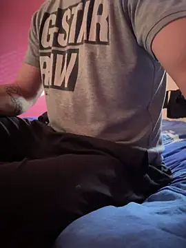 Bennyben8604 online show from 02.23.25