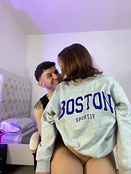 Snapshot of Lia_sex69 chatting on 02.15.25 Lia sex69 online show from 02.15.25