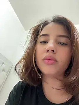 Snapshot of Lia_sex69 chatting on 02.18.25 Lia sex69 online show from 02.18.25