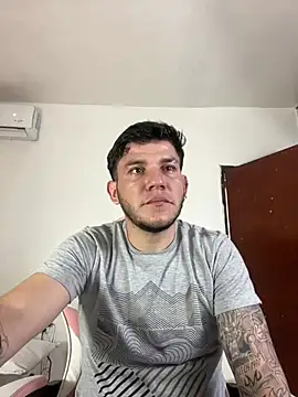 Snapshot of Lia_sex69 chatting on 03.22.25 Lia sex69 online show from 03.22.25