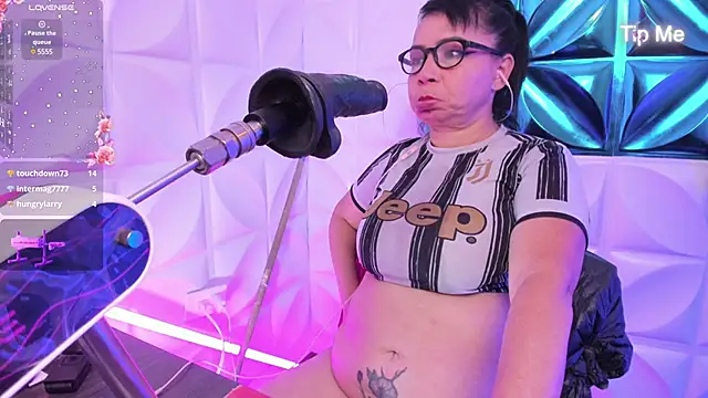 annie wigg online show from 02.21.25