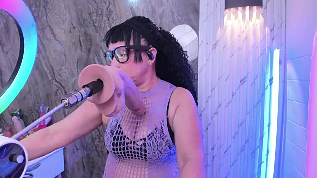 annie wigg online show from 11.07.25